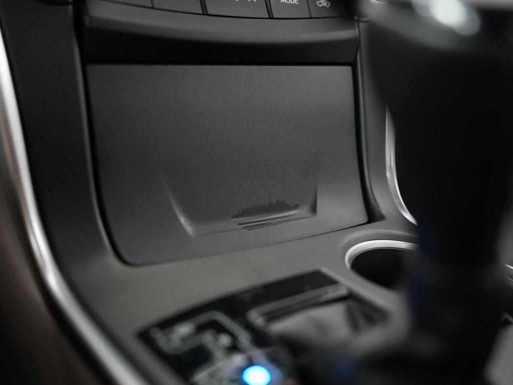 Toyota Camry XLE Auto (Natl) 2017