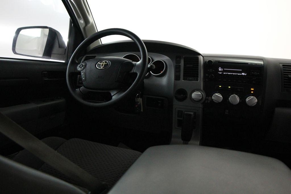 Toyota Tundra 2WD Truck Double Cab 5.7L V8 6-Spd AT (Natl) 2012
