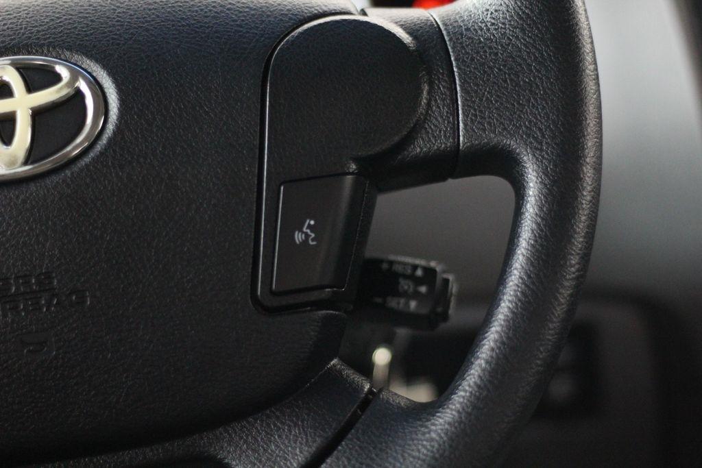 Toyota Tundra 2WD Truck Double Cab 5.7L V8 6-Spd AT (Natl) 2012