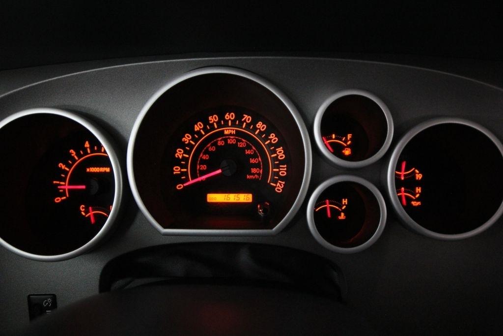 Toyota Tundra 2WD Truck Double Cab 5.7L V8 6-Spd AT (Natl) 2012