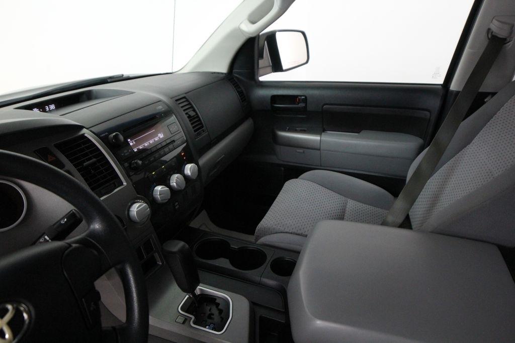 Toyota Tundra 2WD Truck Double Cab 5.7L V8 6-Spd AT (Natl) 2012