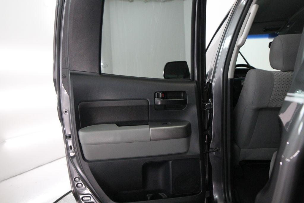 Toyota Tundra 2WD Truck Double Cab 5.7L V8 6-Spd AT (Natl) 2012