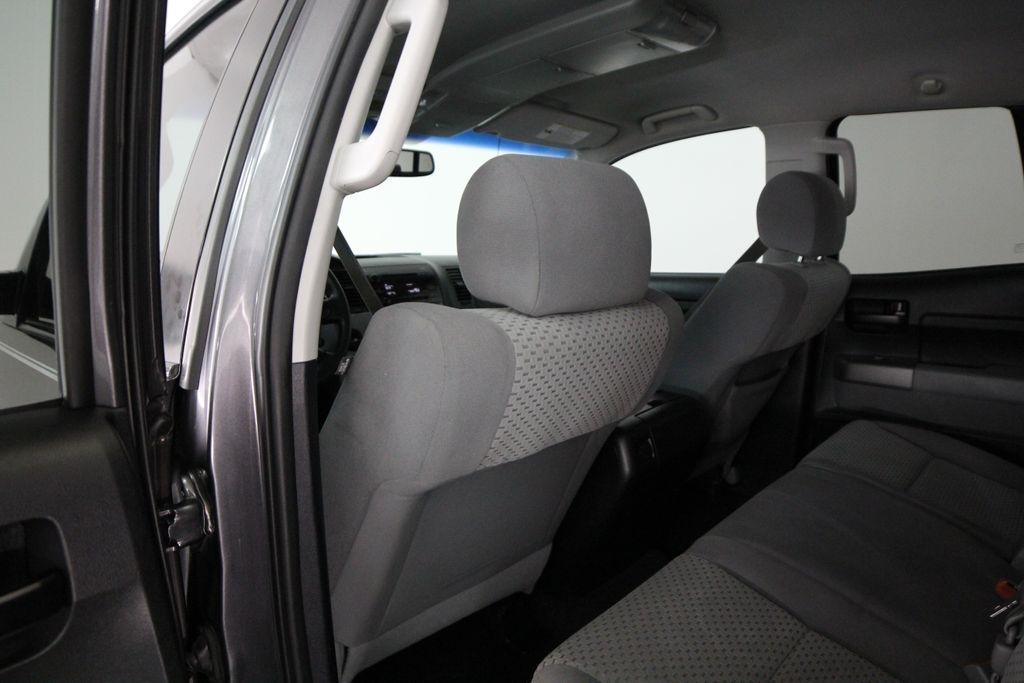 Toyota Tundra 2WD Truck Double Cab 5.7L V8 6-Spd AT (Natl) 2012