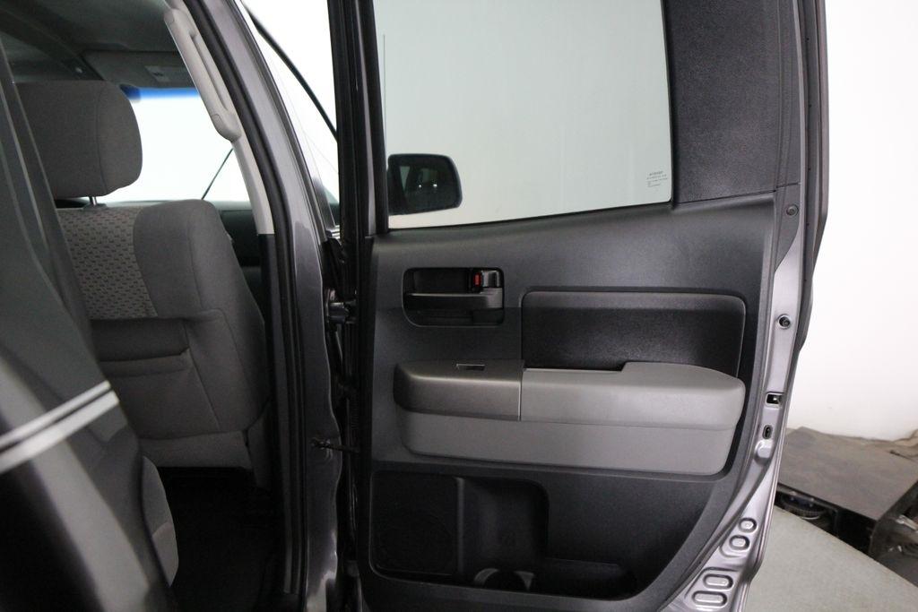 Toyota Tundra 2WD Truck Double Cab 5.7L V8 6-Spd AT (Natl) 2012