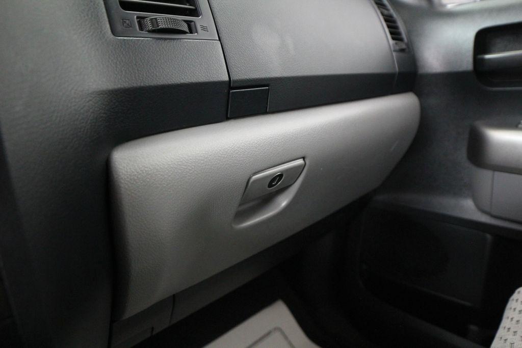 Toyota Tundra 2WD Truck Double Cab 5.7L V8 6-Spd AT (Natl) 2012