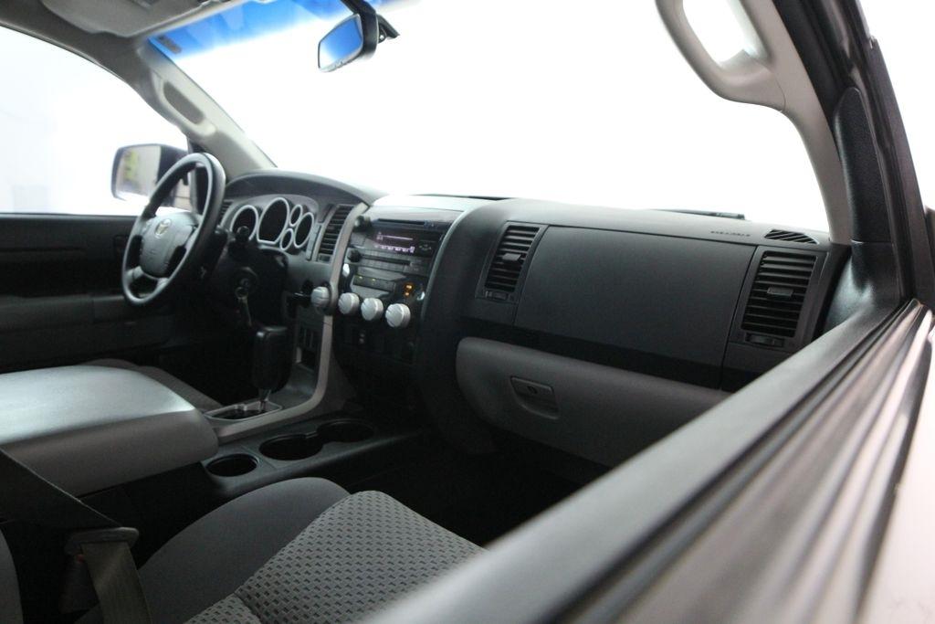 Toyota Tundra 2WD Truck Double Cab 5.7L V8 6-Spd AT (Natl) 2012