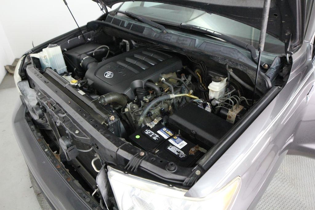 Toyota Tundra 2WD Truck Double Cab 5.7L V8 6-Spd AT (Natl) 2012