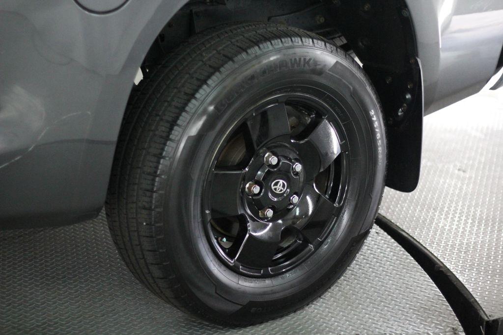 Toyota Tundra 2WD Truck Double Cab 5.7L V8 6-Spd AT (Natl) 2012