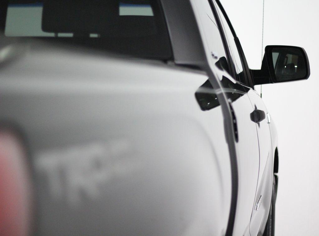 Toyota Tundra 2WD Truck Double Cab 5.7L V8 6-Spd AT (Natl) 2012