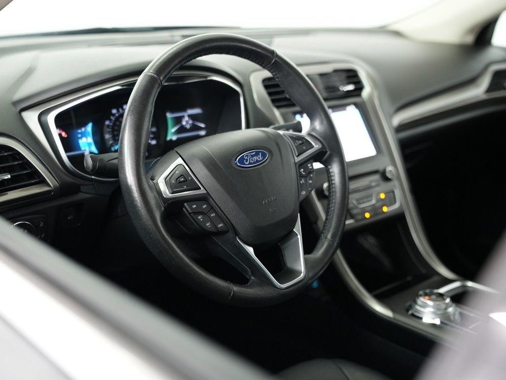 Ford Fusion SE FWD 2017