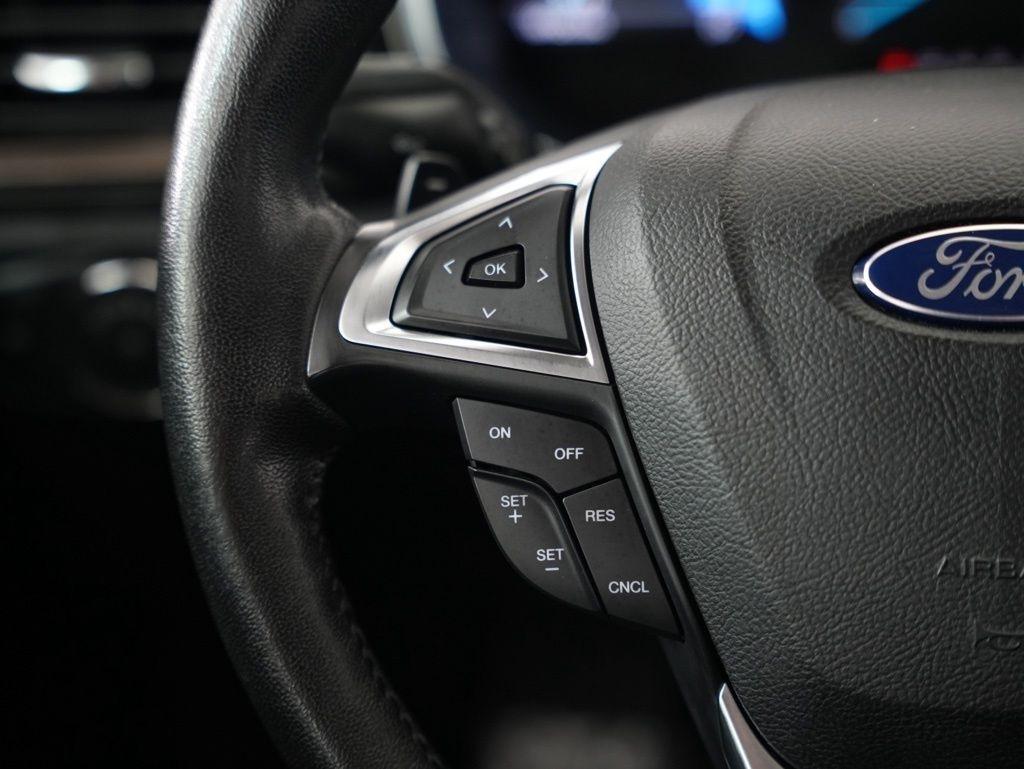 Ford Fusion SE FWD 2017