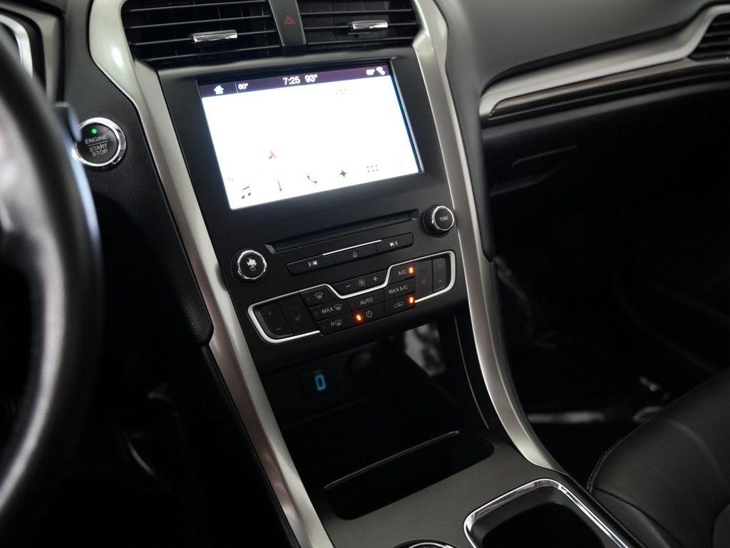Ford Fusion SE FWD 2017