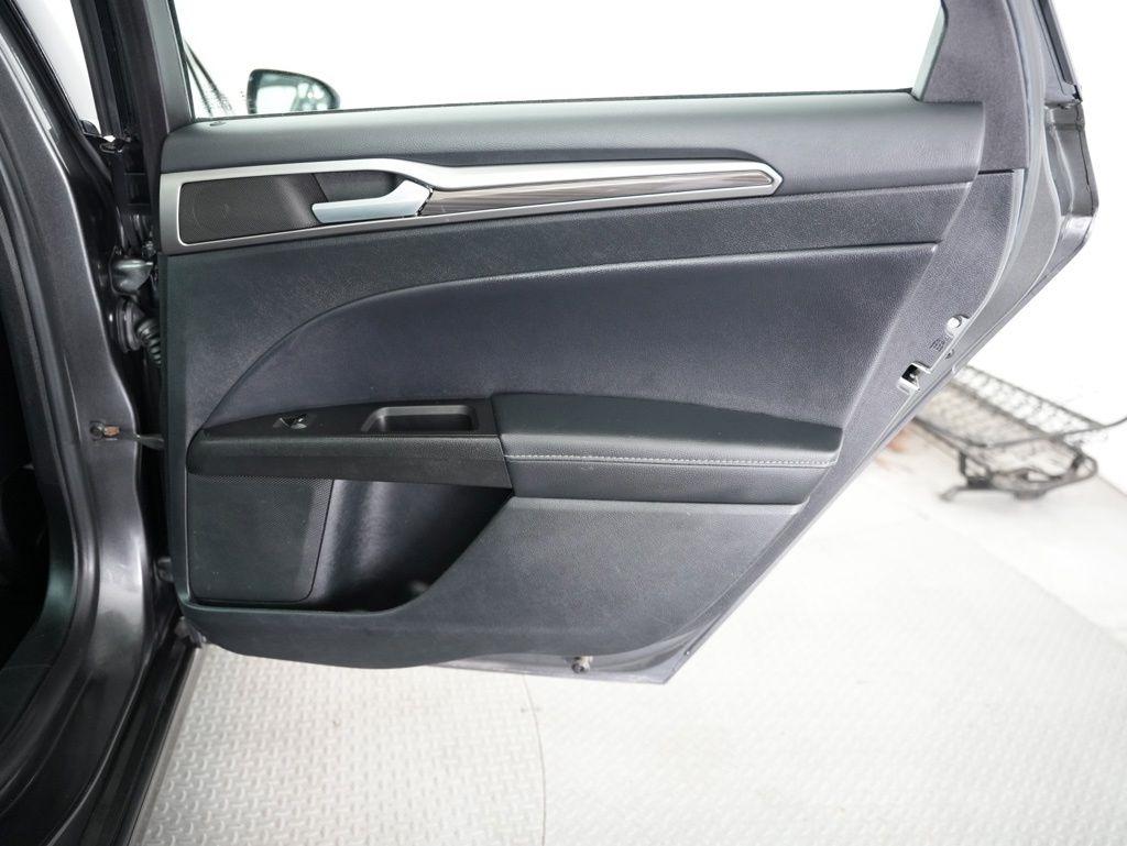 Ford Fusion SE FWD 2017