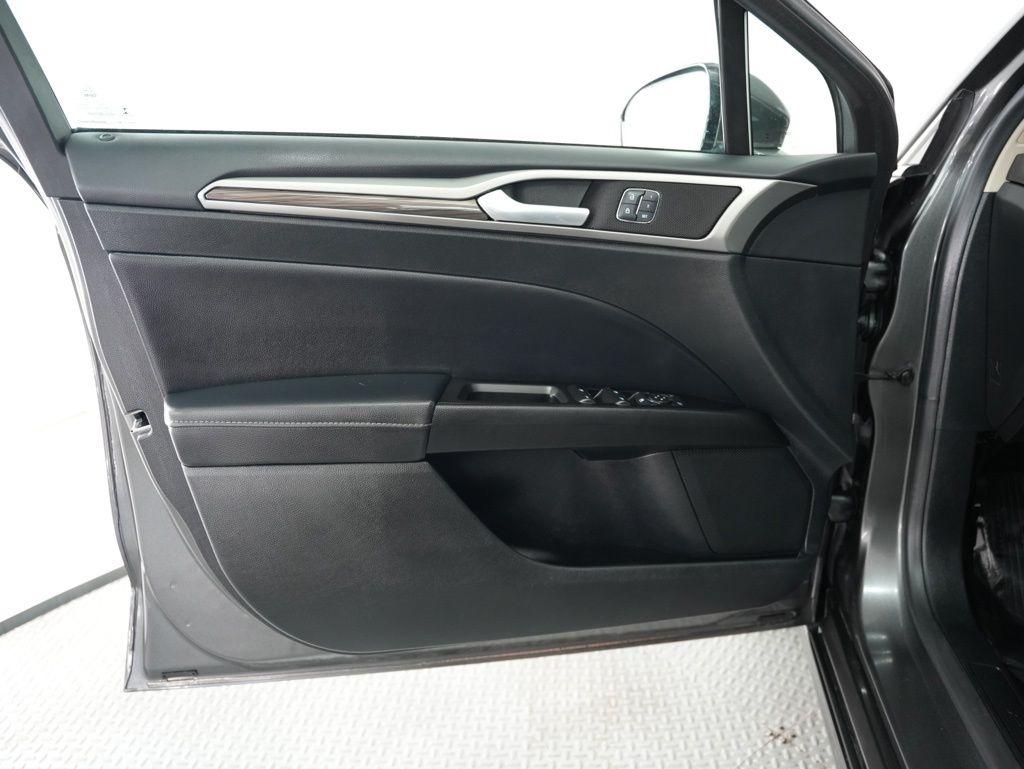 Ford Fusion SE FWD 2017