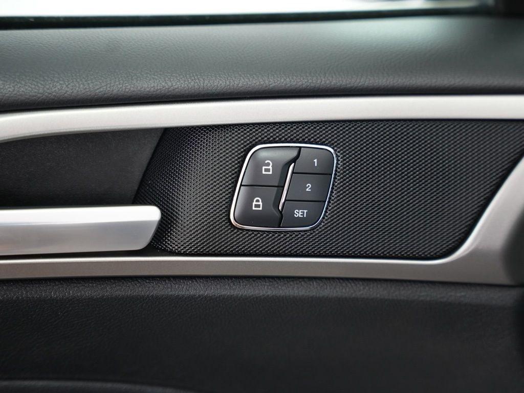 Ford Fusion SE FWD 2017