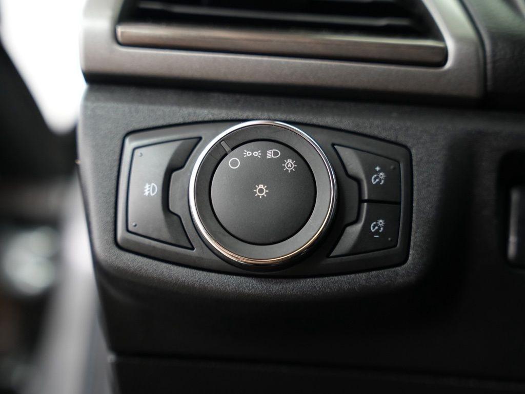 Ford Fusion SE FWD 2017