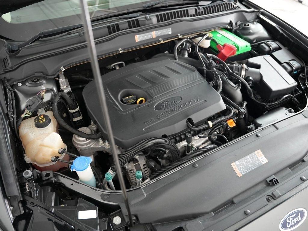 Ford Fusion SE FWD 2017
