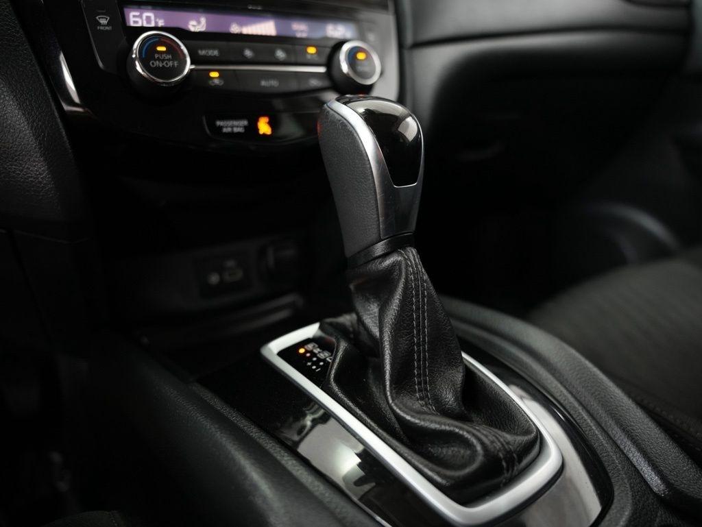 Nissan Rogue FWD SV 2020