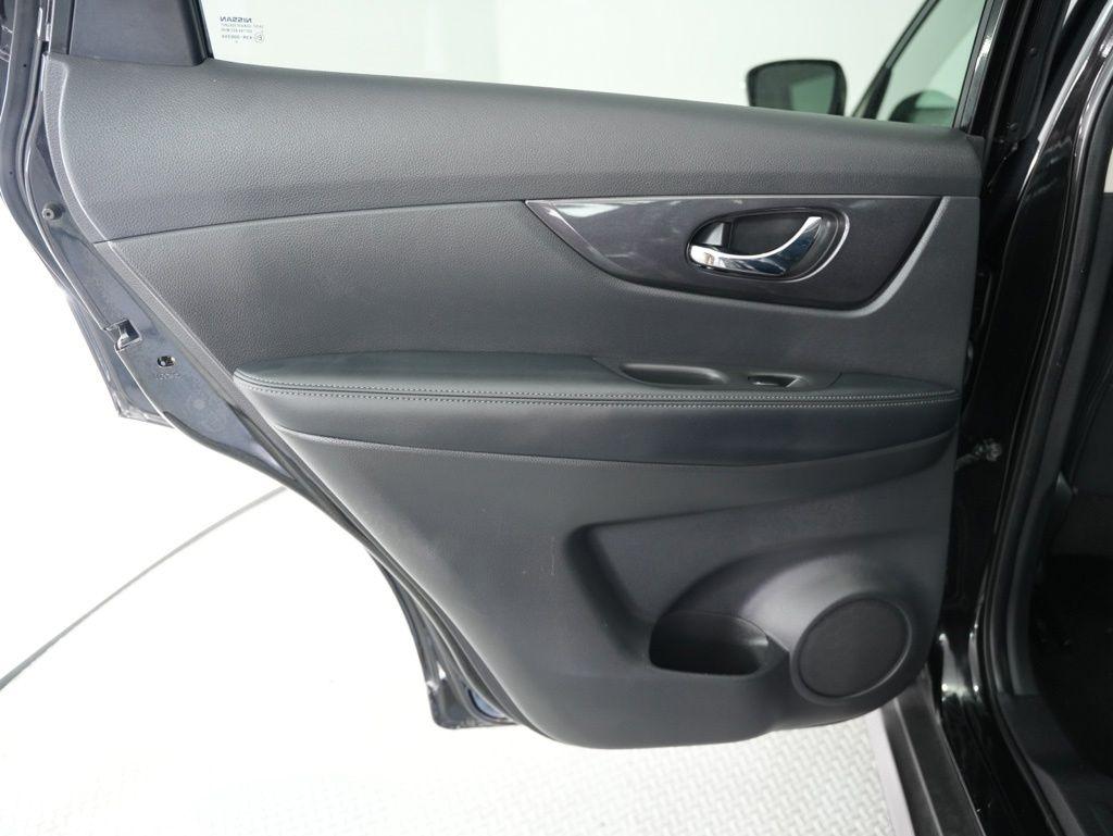 Nissan Rogue FWD SV 2020
