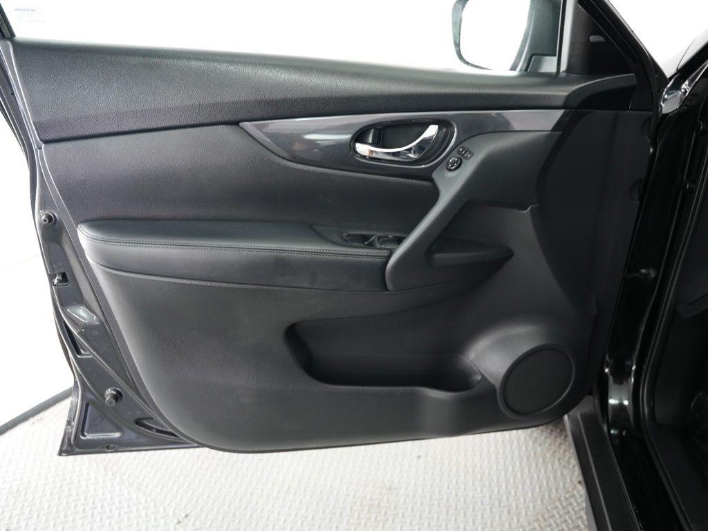 Nissan Rogue FWD SV 2020