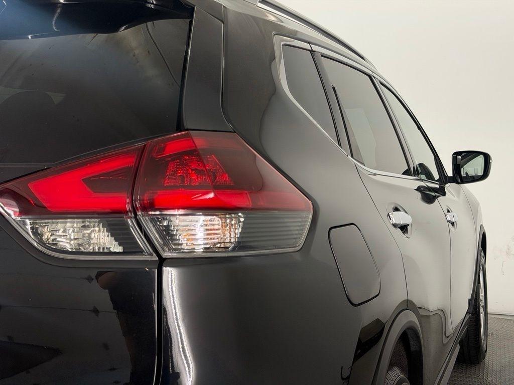 Nissan Rogue FWD SV 2020