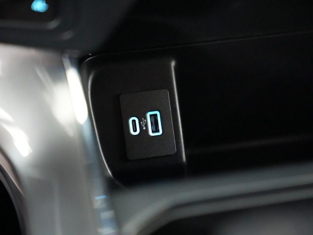 Ford F-150 King Ranch 4WD SuperCrew 5.5' Box 2023