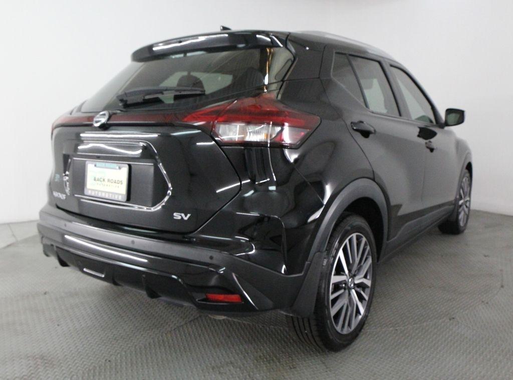Nissan Kicks SV FWD 2021
