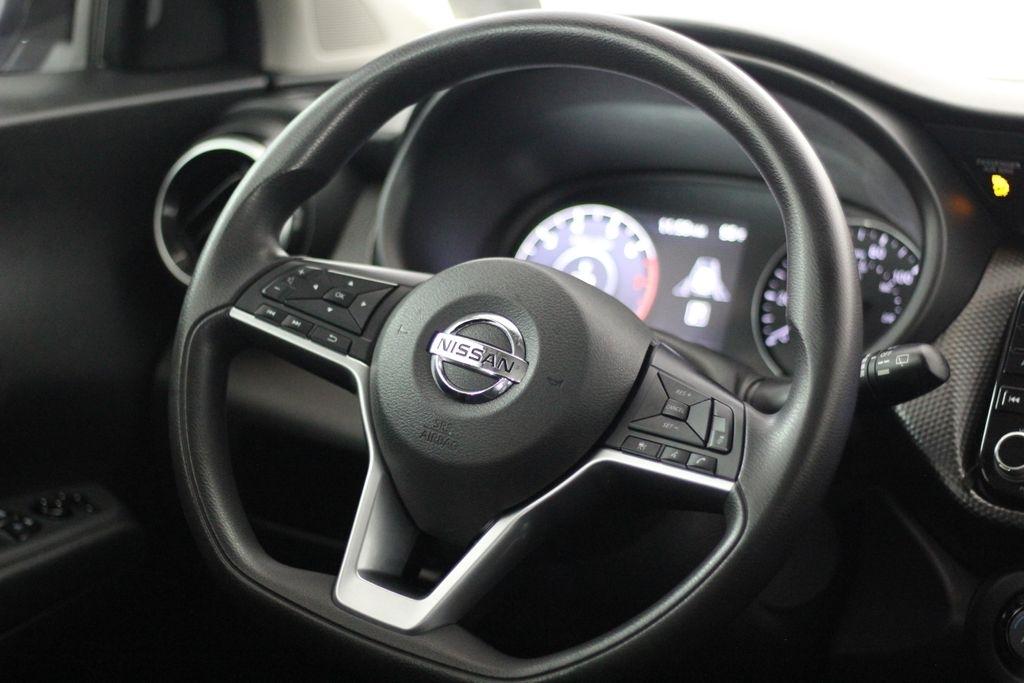 Nissan Kicks SV FWD 2021