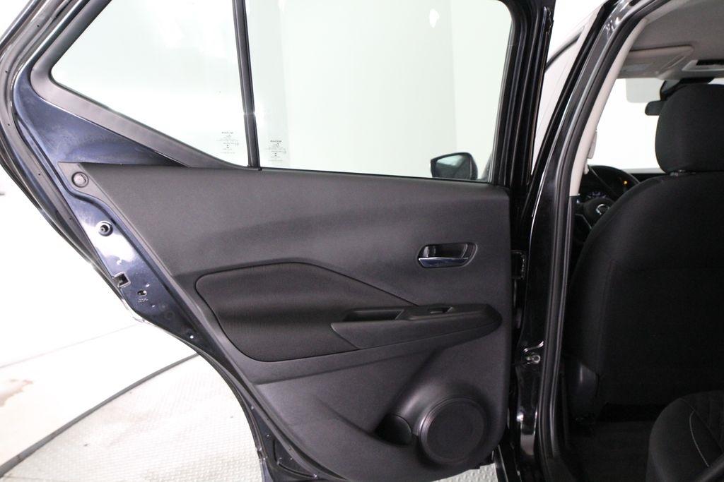 Nissan Kicks SV FWD 2021