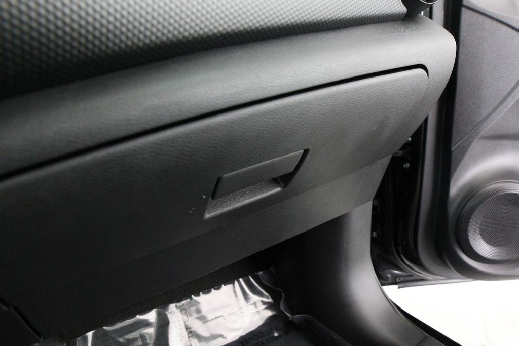 Nissan Kicks SV FWD 2021