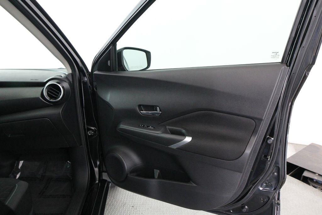 Nissan Kicks SV FWD 2021