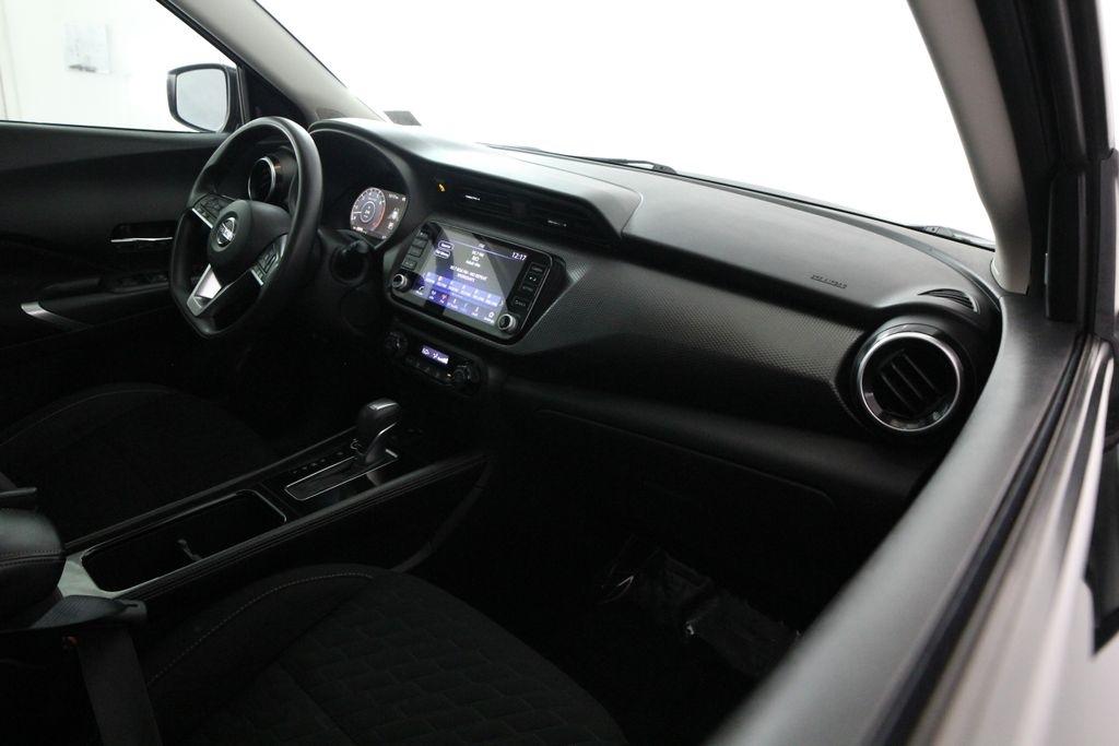 Nissan Kicks SV FWD 2021