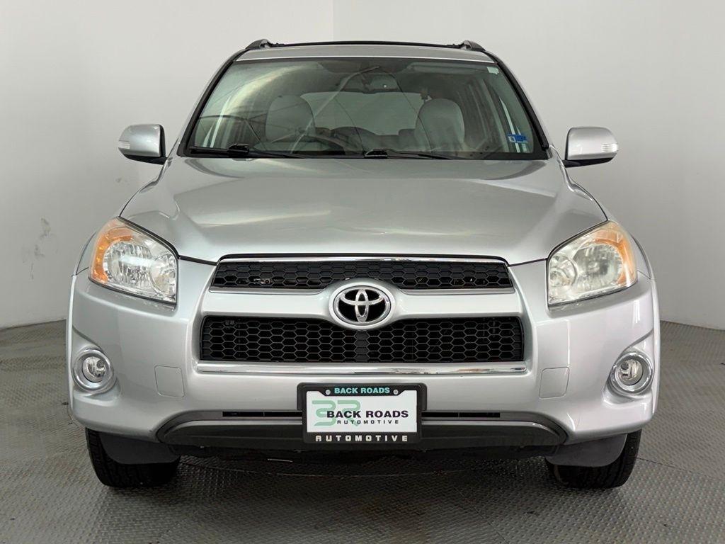 Toyota RAV4 4WD 4dr 4-cyl 4-Spd AT Ltd (Natl) 2011