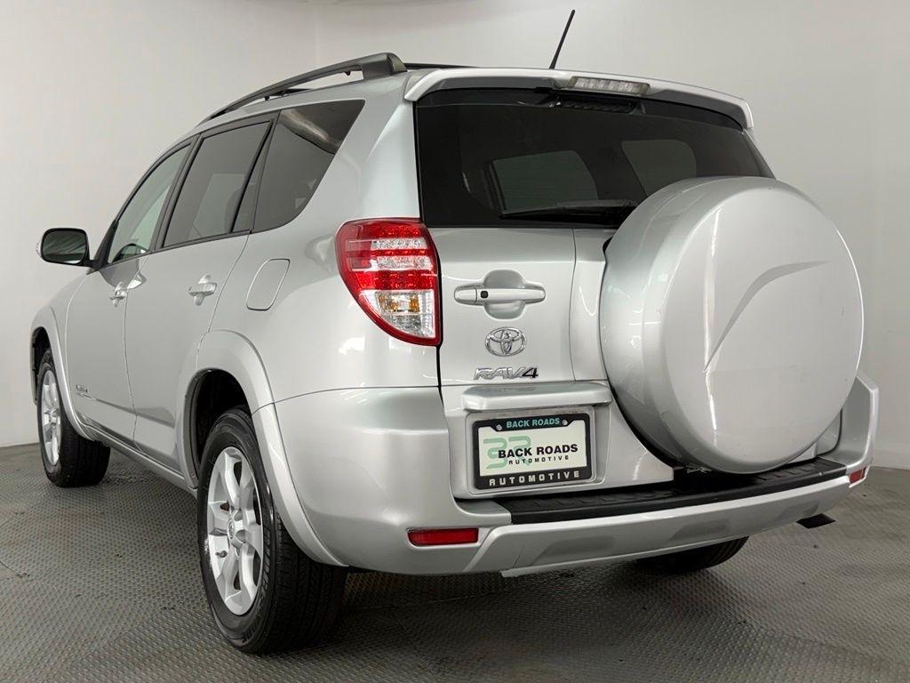 Toyota RAV4 4WD 4dr 4-cyl 4-Spd AT Ltd (Natl) 2011