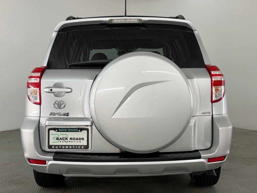 Toyota RAV4 4WD 4dr 4-cyl 4-Spd AT Ltd (Natl) 2011