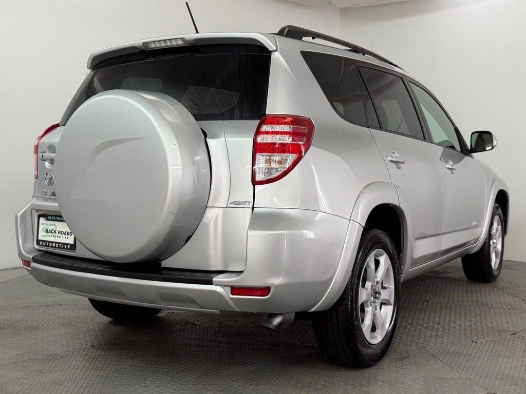 Toyota RAV4 4WD 4dr 4-cyl 4-Spd AT Ltd (Natl) 2011