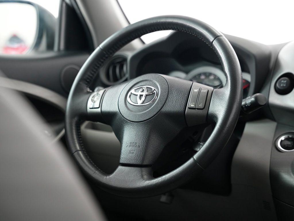 Toyota RAV4 4WD 4dr 4-cyl 4-Spd AT Ltd (Natl) 2011
