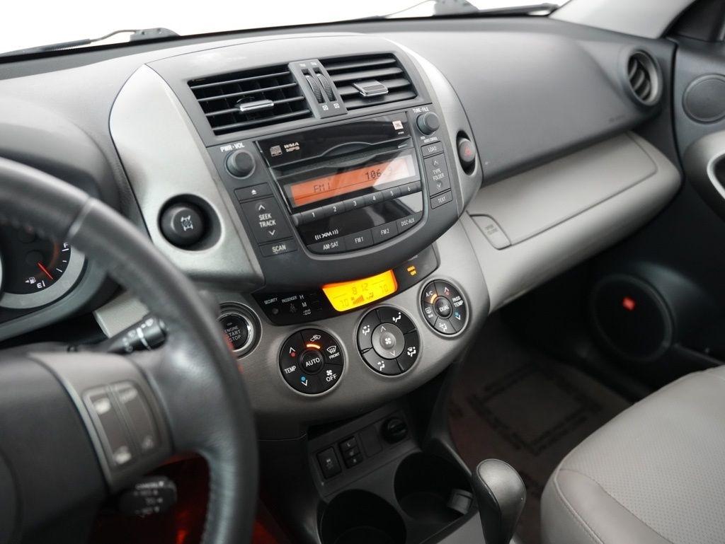 Toyota RAV4 4WD 4dr 4-cyl 4-Spd AT Ltd (Natl) 2011