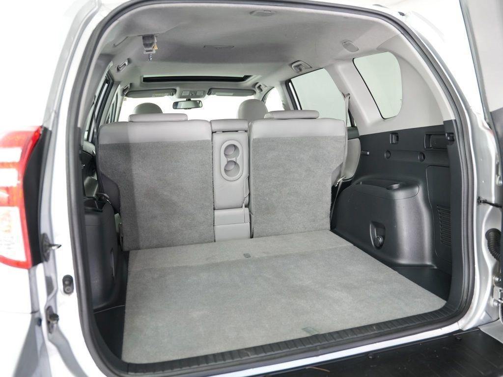 Toyota RAV4 4WD 4dr 4-cyl 4-Spd AT Ltd (Natl) 2011