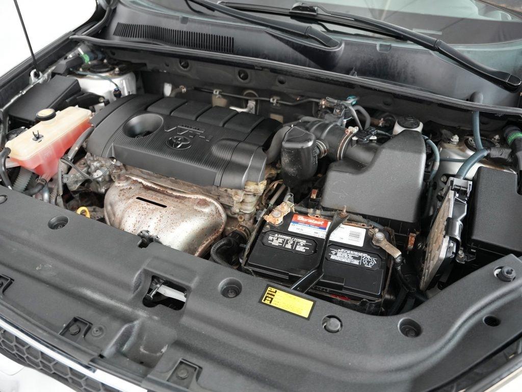 Toyota RAV4 4WD 4dr 4-cyl 4-Spd AT Ltd (Natl) 2011