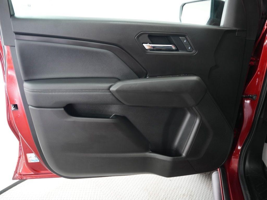 GMC Canyon 2WD Crew Cab Elevation 2025