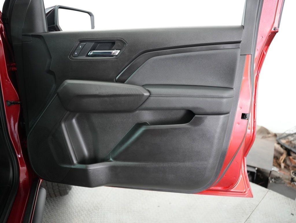 GMC Canyon 2WD Crew Cab Elevation 2025