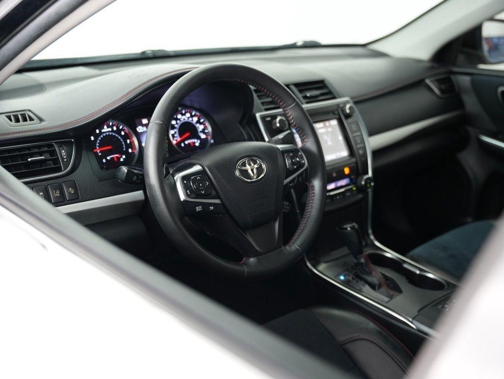 Toyota Camry 4dr Sdn V6 Auto XSE (Natl) 2015