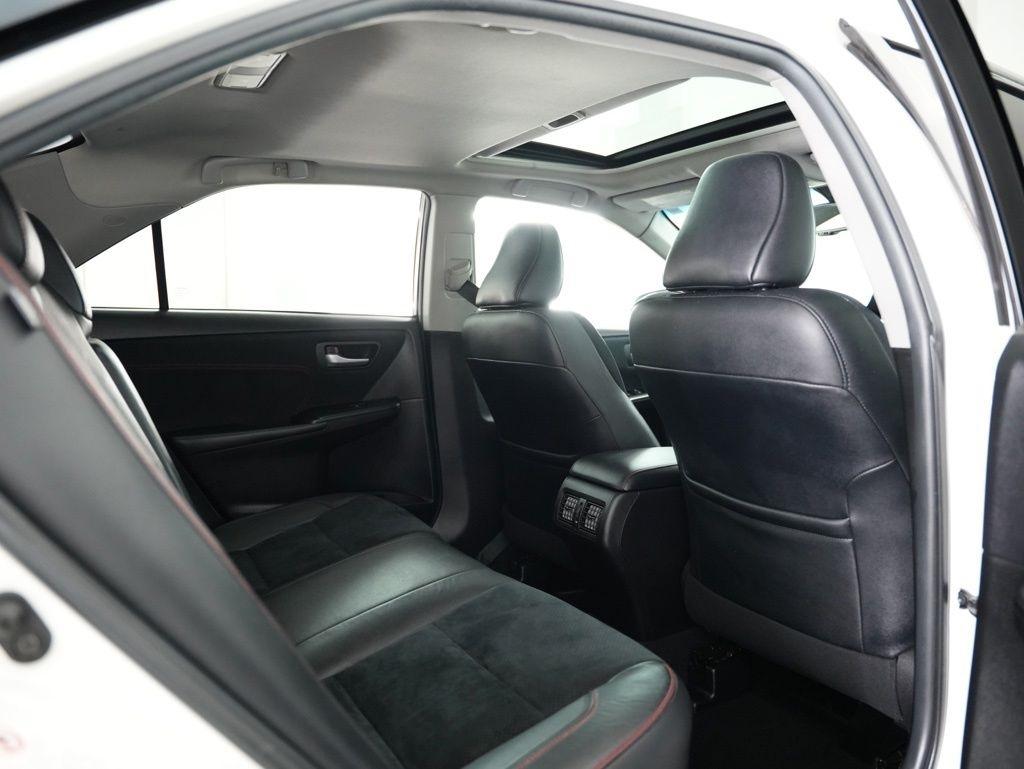 Toyota Camry 4dr Sdn V6 Auto XSE (Natl) 2015