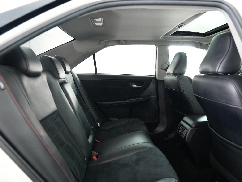 Toyota Camry 4dr Sdn V6 Auto XSE (Natl) 2015