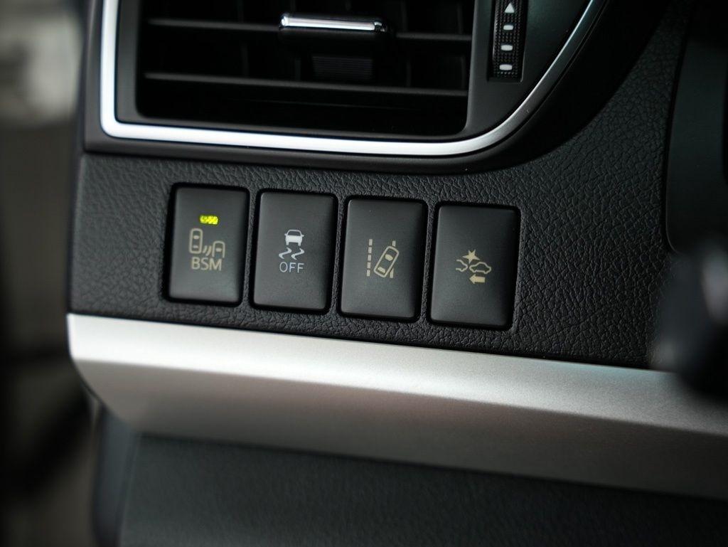 Toyota Camry 4dr Sdn V6 Auto XSE (Natl) 2015