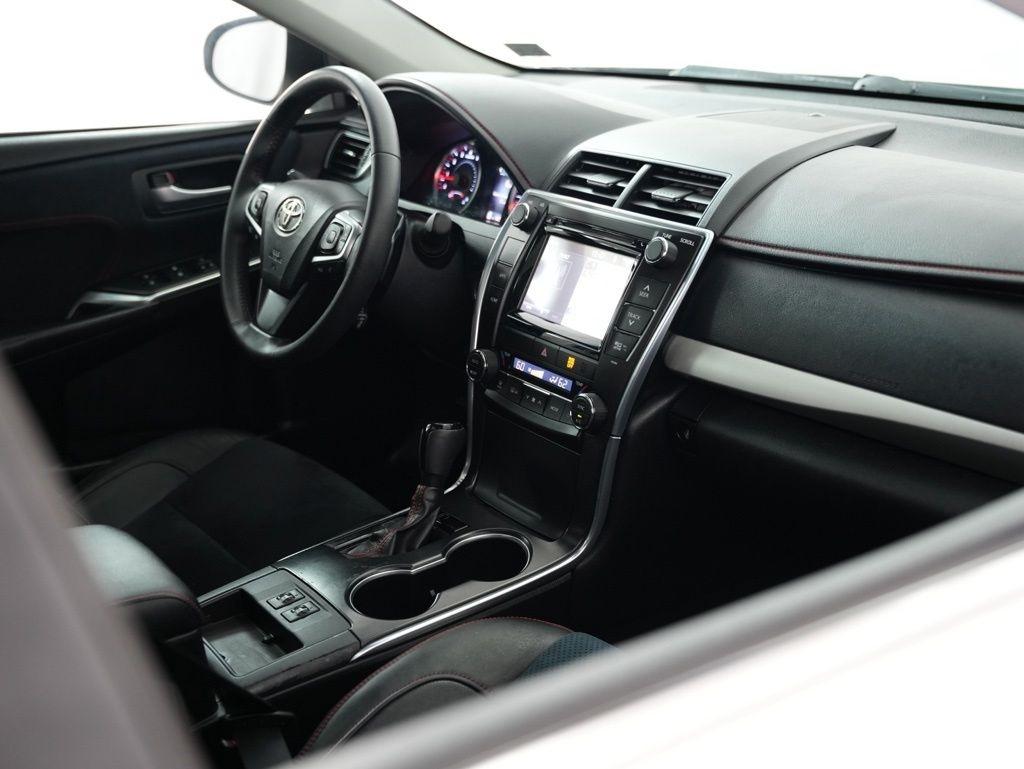 Toyota Camry 4dr Sdn V6 Auto XSE (Natl) 2015