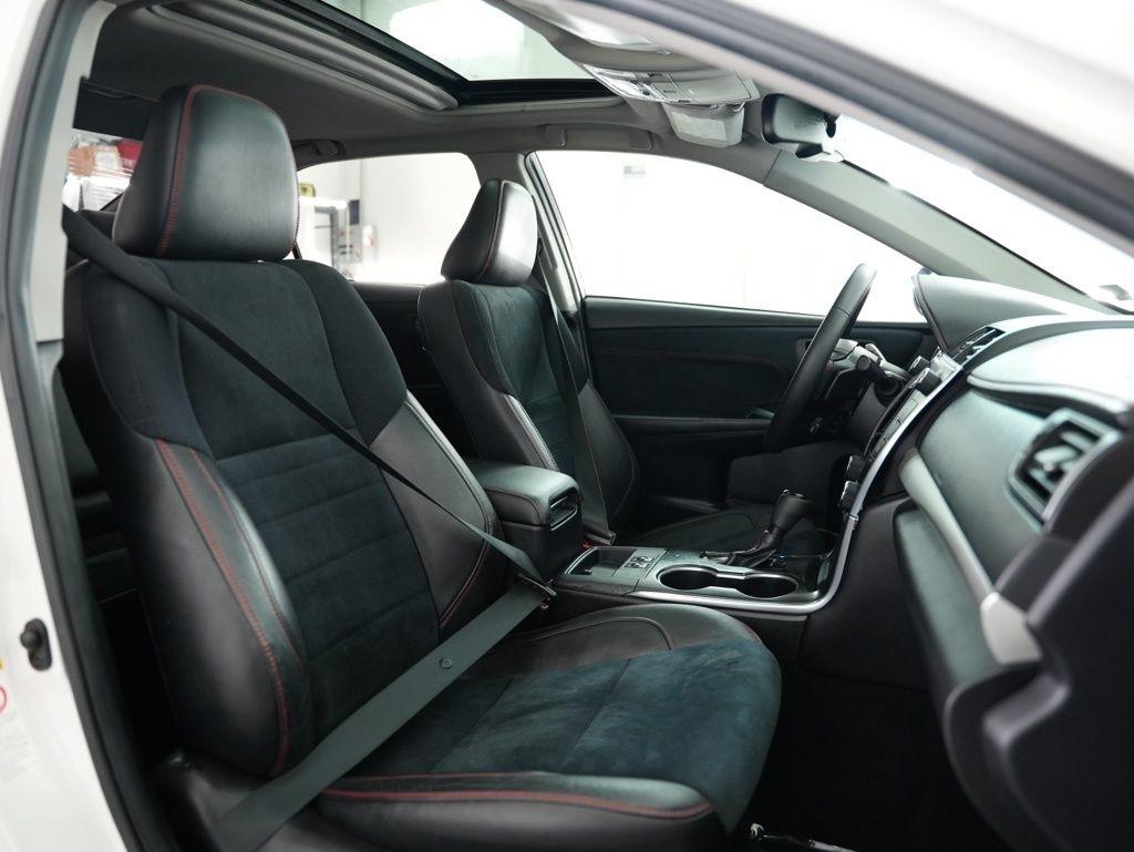 Toyota Camry 4dr Sdn V6 Auto XSE (Natl) 2015