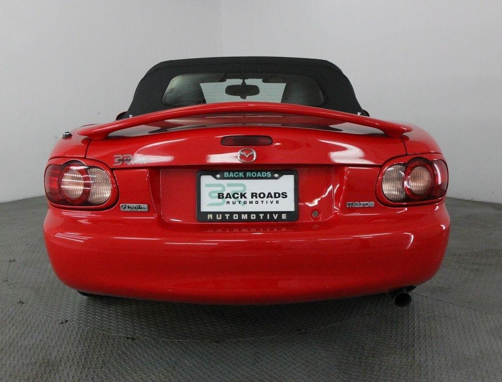 Mazda MX-5 Miata 2dr Conv Cloth Auto 2002