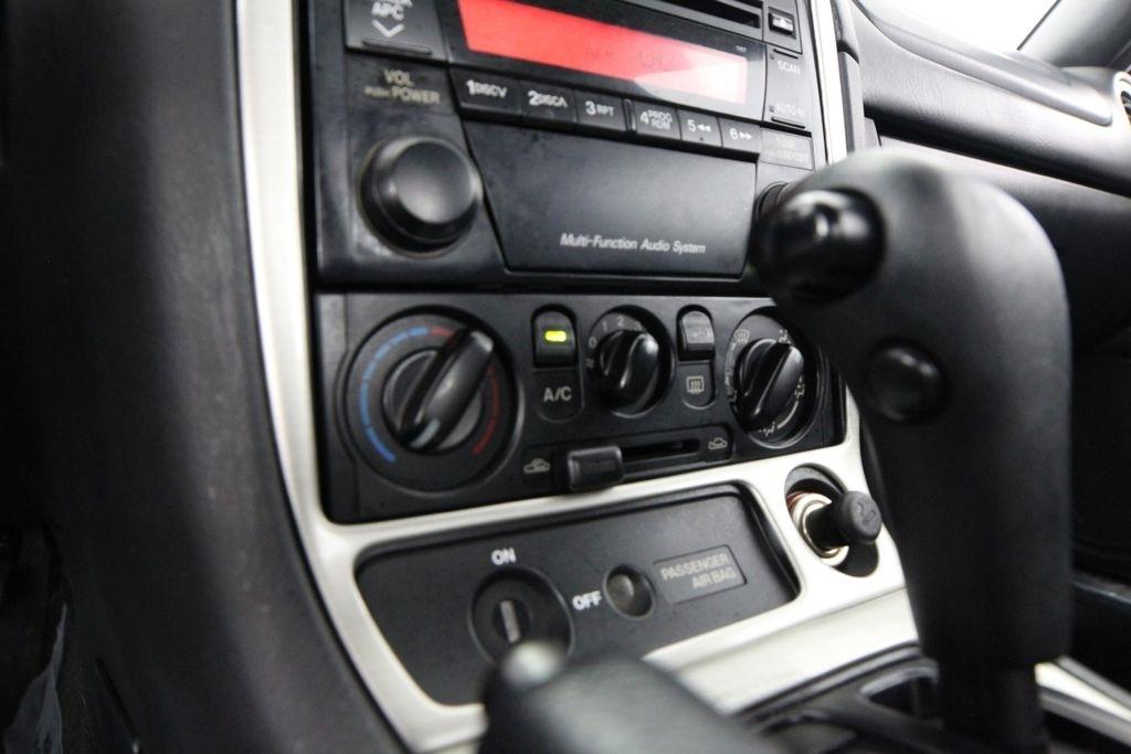 Mazda MX-5 Miata 2dr Conv Cloth Auto 2002